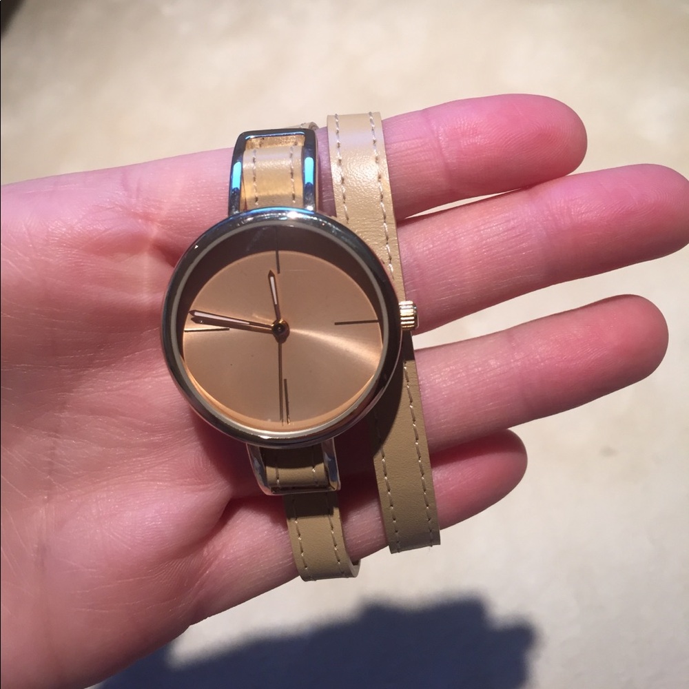 Leather strap watch